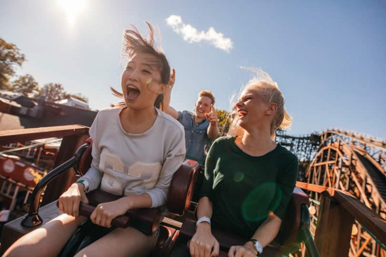 10-biggest-or-largest-theme-parks-in-uk-by-size