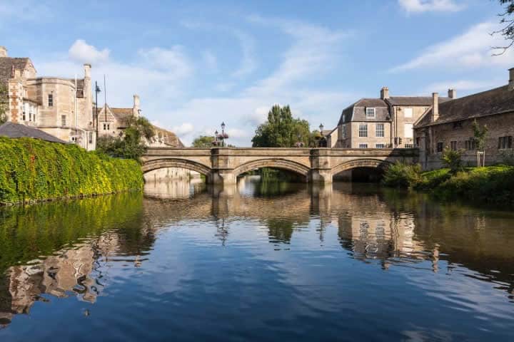 Stamford town and river
